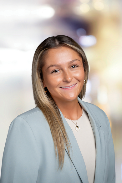 Portrait of Madison Fairweather, REALTOR® | NRLUX.